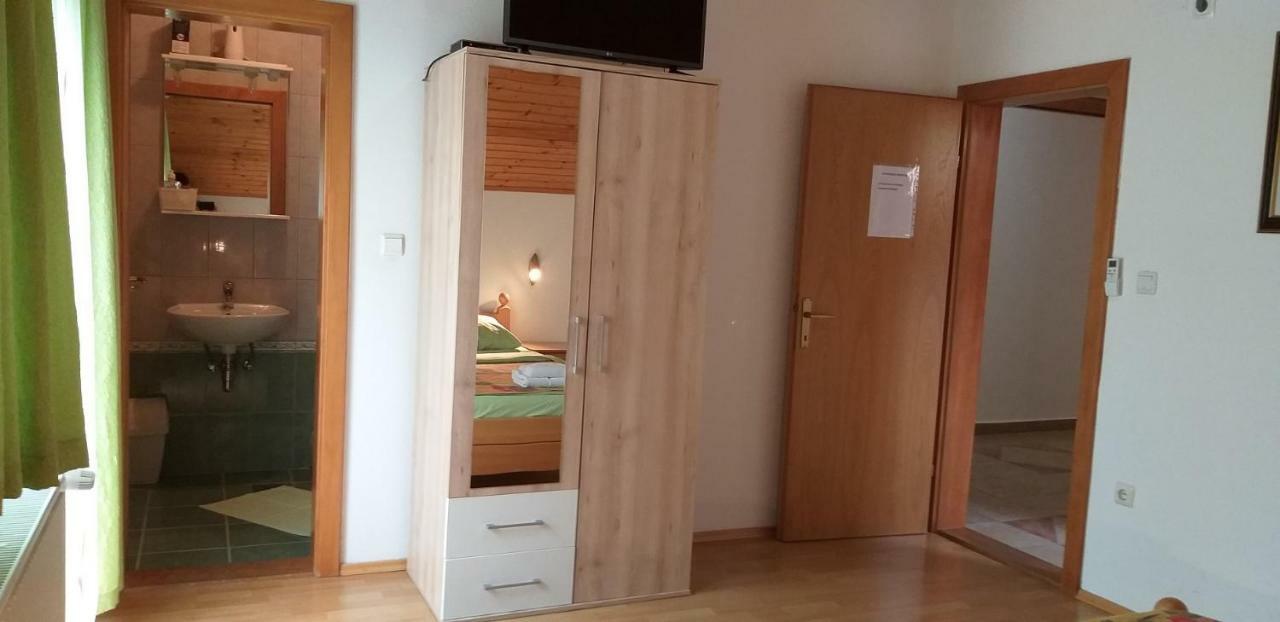 Apartmán Apartman & Sobe Orhideja Smoljanac Exteriér fotografie